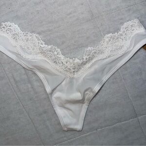 SKIMS Fits Everybody Lace Thong
